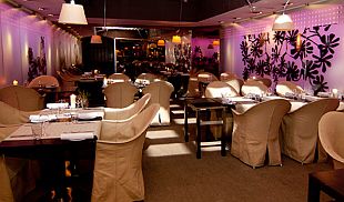 The restaurant 
