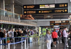 151124_riga_airport_in.jpg