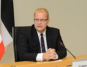 121001_paet.jpg