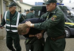 141110_nelegal_immigran_lv.jpg