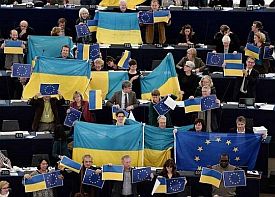 141211_eu_ukrain_parl.jpg