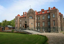 100315_kalvi_hotel.jpg