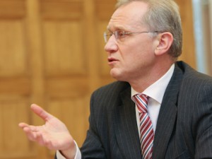 Andris Teikmanis.