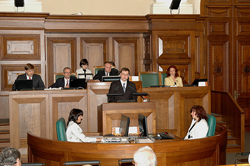 110401_saeima_vistupl.jpg