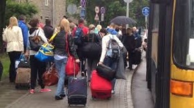 190925_immigration.jpg
