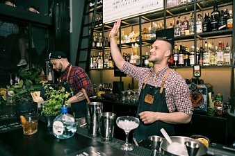 211020_bar_lt.jpg
