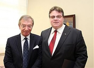Renato Maria Ricci and Linas Linkevicius. Vilnius, 16.04.2013. Photo: urm.lt