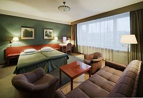130221_palace_scand_otel_nom.jpg