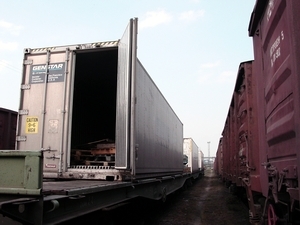 090205_ldz_cargo.jpg