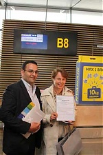 100622_ryanair_4mln.jpg