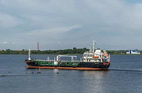 121025_kronstadt_port.jpg