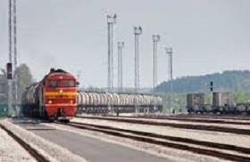 160913_oil_transit_railway.jpg