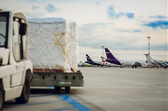 201105_cargo.jpg