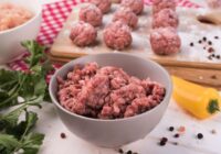 Negaidīta sastāvdaļa perfektai maltai gaļai – meklējiet to saldētavā, lai pagatavotu sulīgas kotletes