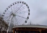 Rīgas panorāma rata apmeklētāji pēkšņi saskārušies ar iepriekš neparedzētu situāciju