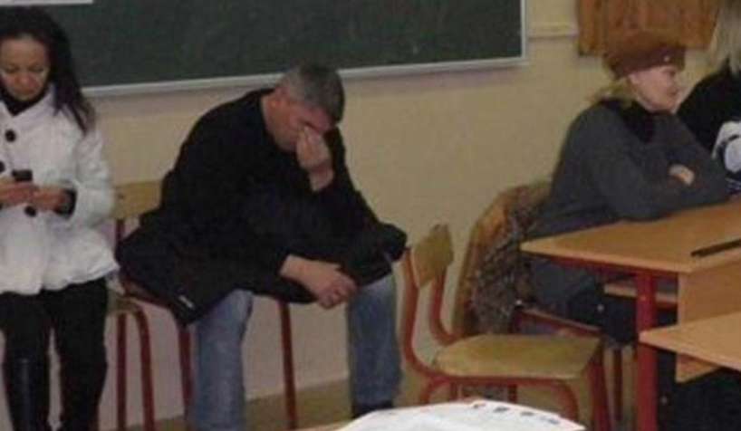 Skolā vairākas mammas klasē “uzrīkoja” ļoti nepatīkamu situāciju, bet viens no tēviem viņas “pārmācīja” tā, ka par to vēl tagad runā puse pilsētas