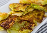 Šnicele no Ķīnas kāpostiem – neparasta karstā ēdiena recepte