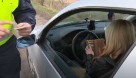 Tiesībsargi skaidro, pēc kādiem kritērijiem izvēlas, kuru auto apturēt un kādēļ