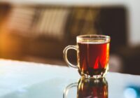 7 produkti no kuriem speciālisti iesaka atturēties tējas baudīšanas laikā