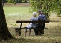 Vai tev vajadzētu stāstīt saviem vecāka gadagājuma vecākiem par savām problēmām