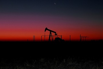 200420_oil.jpg