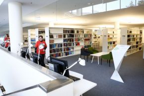 140102_bibliot_lit.jpg