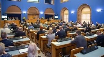 190910_parliamentEE.jpg