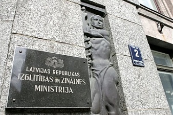 200420_edu_min.jpg