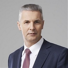 200604_pabriks.jpg