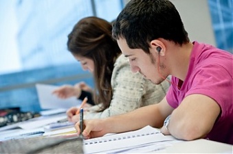 200929_bel_uni.jpg