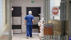 Ситуация в медицинских учреждениях Латвии приближается к критической