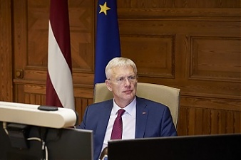201103_karins.jpg