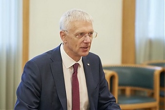201208_karins.jpg