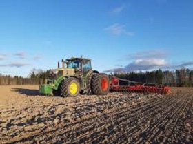 200520_tractor.jpg