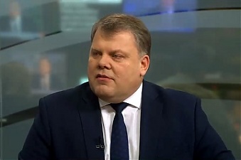 200902_kaminskis.jpg