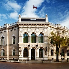 201104_bankLV.jpg