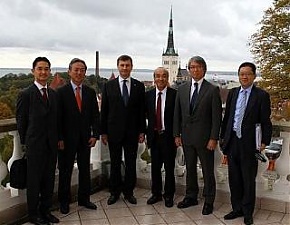 Андрус Ансип на встрече с делегацией Mitsubishi. Таллинн, 9.10.2012. Фото: valitsus.ee 