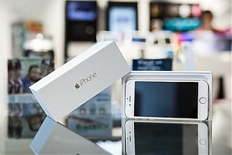 140925_tele2_iPhone6.jpg