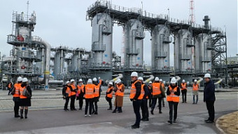 Журналисты из ЕС на компрессорной станции «Портовая». 05.04.2017.