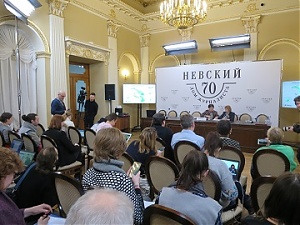 На брифинге в Союзе журналистов Санкт-Петербурга. 18.03.2018.