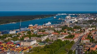 200406_portLT.jpg