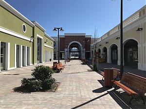 200429_outlet.jpg