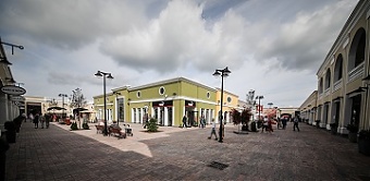 200814_outlet1.jpg