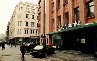 Старая Рига. Перекресток четырех банков. 90-е годы. Фото A.F.I.