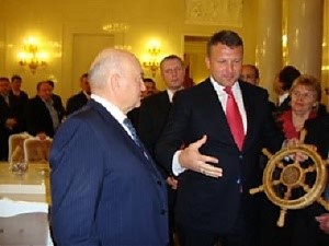 Вице-мэр Риги Айнарс Шлесерс на встрече с Лужковым. Москва. 2009.