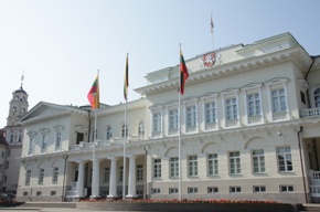 110712_prez_dvorec_litv.jpg