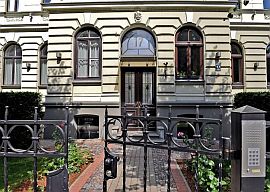 120823_elizab_zatlers.jpg