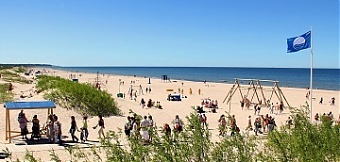 190601_blue_flag.jpg
