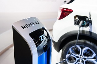 200818_renault.jpg