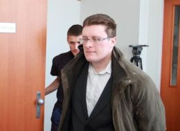 120522_zikov_strelok.jpg 120522_zikov_strelok.jpg